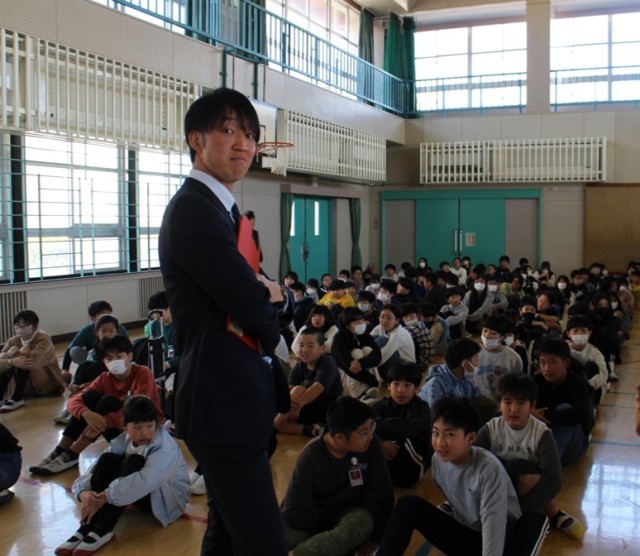 新しい担任は私です