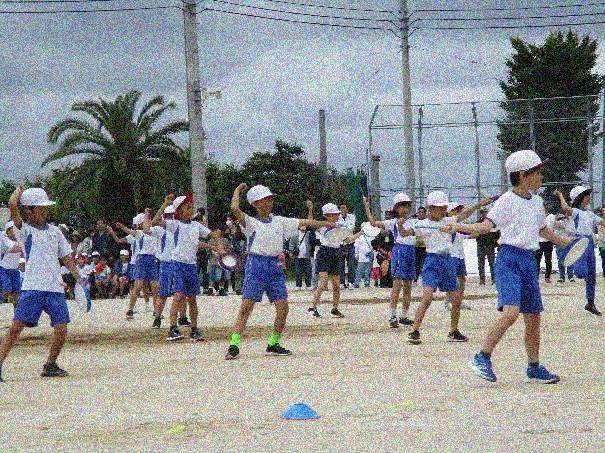 ４年生　ダイナック琉球 ～７４人の心を一つに～