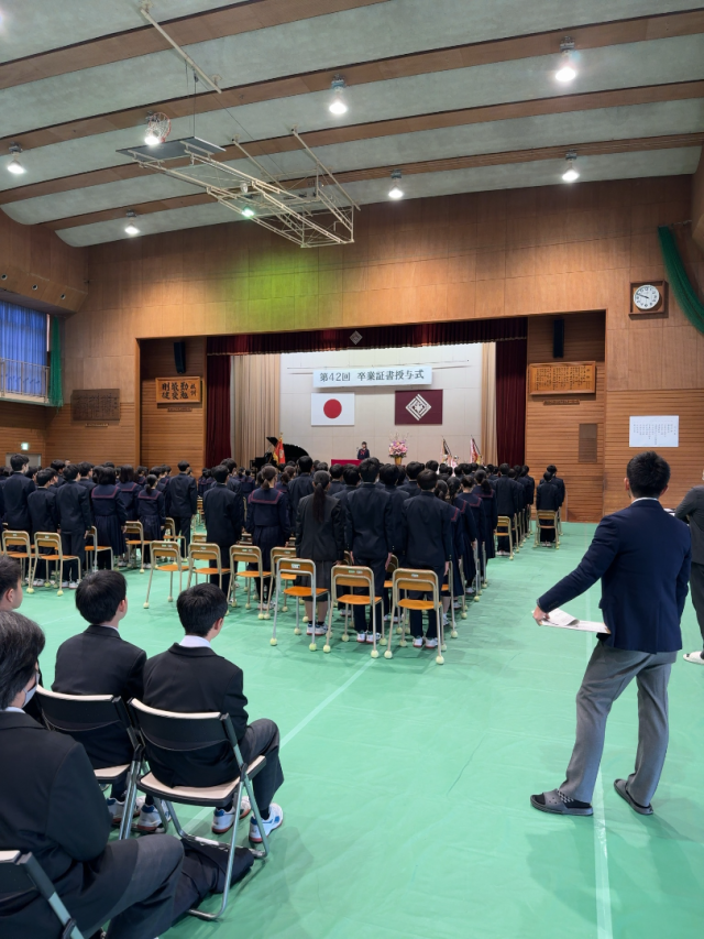 自主学習_佐藤　晃輔_第42回　卒業式　会場写真_4.png